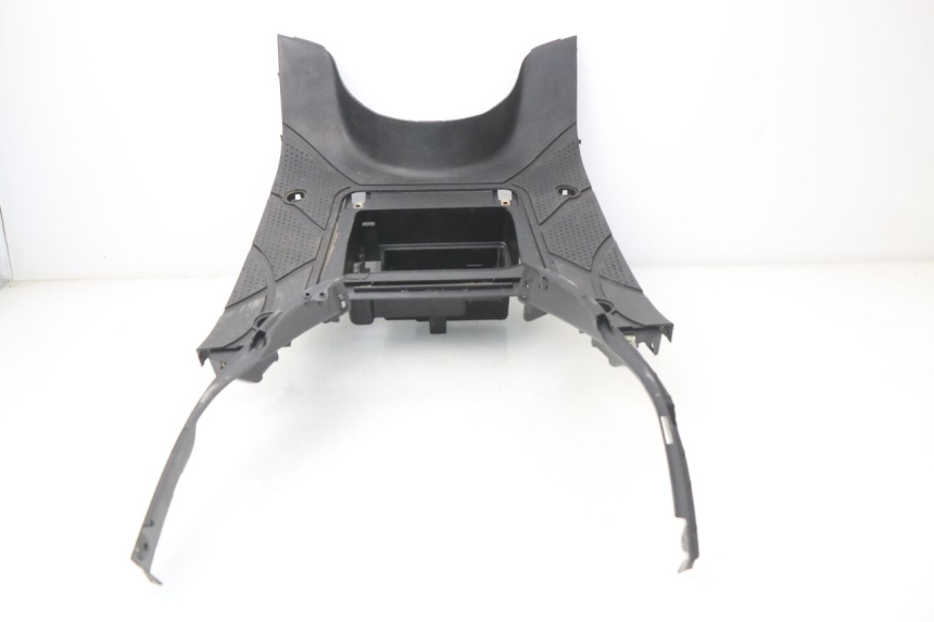 photo de TAPA REPOSAPIES SYM FIDDLE 2 50 (2008 - 2013) - Marcados y referencias originales