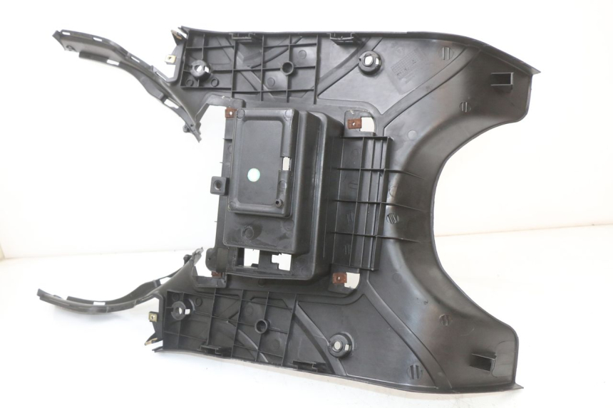 photo de TAPA REPOSAPIES SYM FIDDLE 2 50 (2008 - 2013) - Primer plano técnico