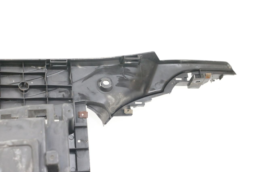 photo de TAPA REPOSAPIES SYM FIDDLE 3 III 50 (2014 - 2020) - Otra vista del artículo