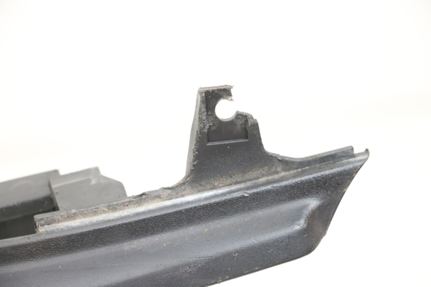 photo de TAPA REPOSAPIES SYM FIDDLE 3 III 50 (2014 - 2020) - Primer plano técnico