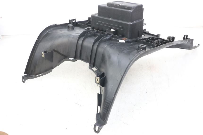 photo de TAPA REPOSAPIES SYM FIDDLE 3 III 50 (2014 - 2020) - Recambio usado revisado