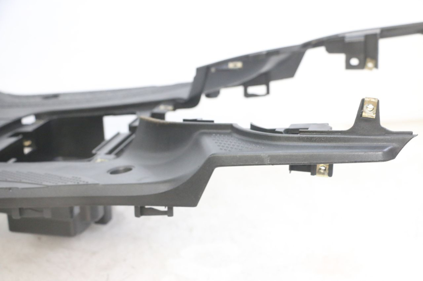 photo de TAPA REPOSAPIES SYM FIDDLE 3 III 50 (2014 - 2020) - Otra vista del artículo