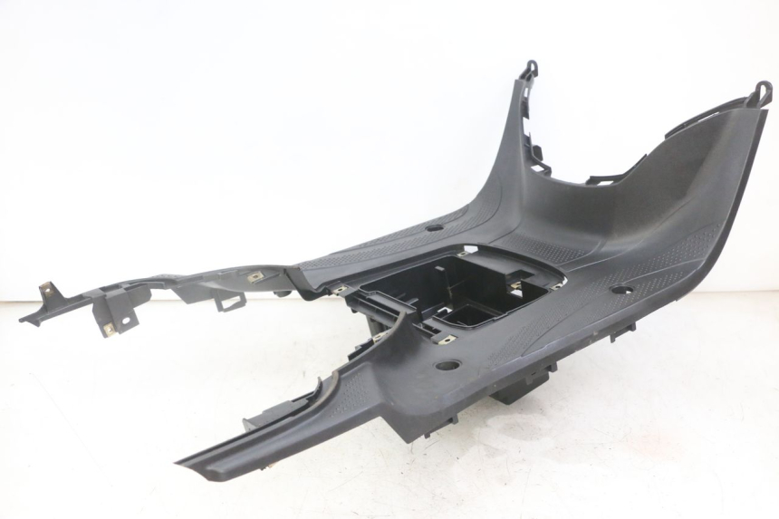 photo de TAPA REPOSAPIES SYM FIDDLE 3 III 50 (2014 - 2020) - Detalles de los puntos de fijación