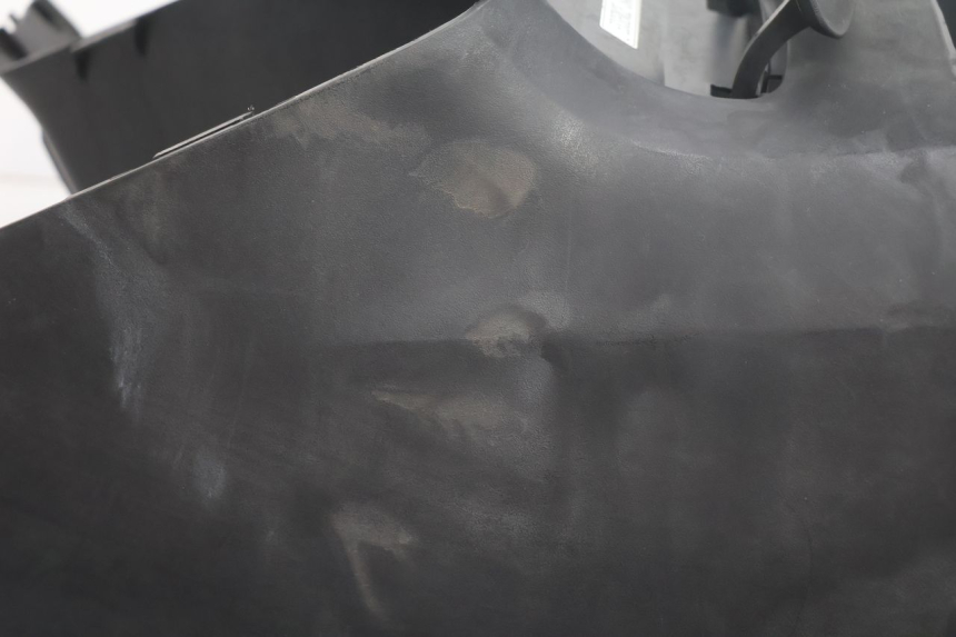 photo de TAPA REPOSAPIES HONDA FJS SILVER WING SILVERWING 400 (2005 - 2008) - Detalles de los puntos de fijación