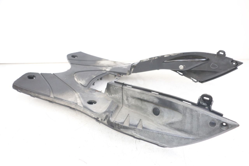 photo de ESTRIBO MBK FLAME X 125 (2004 - 2007) - Estado de la superficie y material