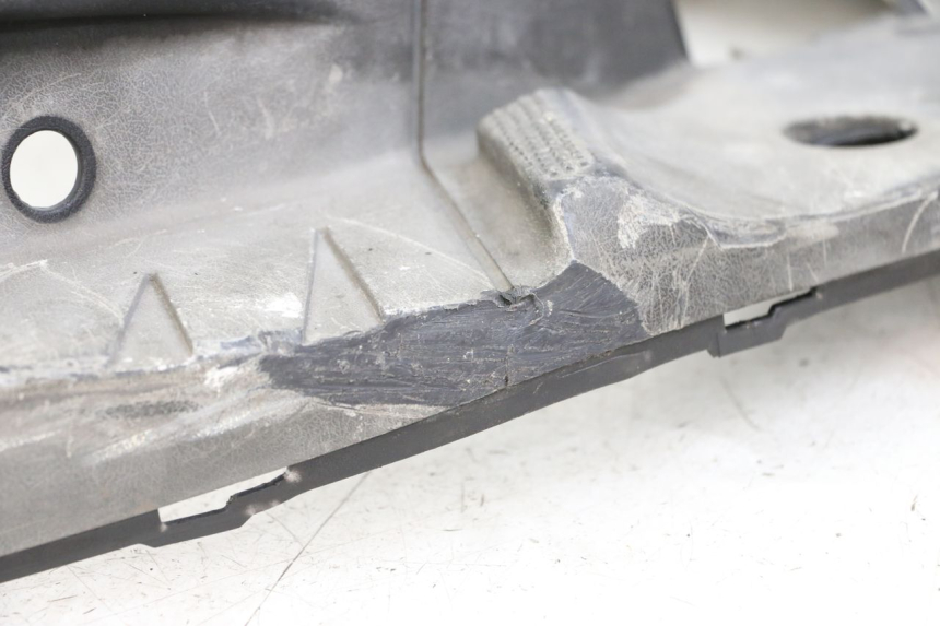 photo de TAPA REPOSAPIES MBK FLAME X 125 (2007 - 2016) - Otra vista del artículo