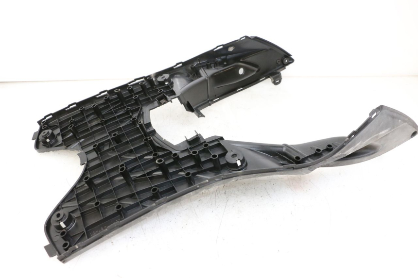 photo de TAPA REPOSAPIES MBK FLAME X 125 (2007 - 2016) - Zoom estado de uso