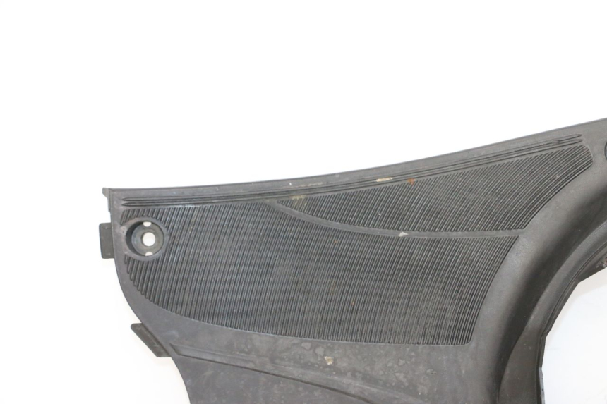 photo de TAPA REPOSAPIES MBK FLIPPER 115 (2013 - 2017) - Características distintivas