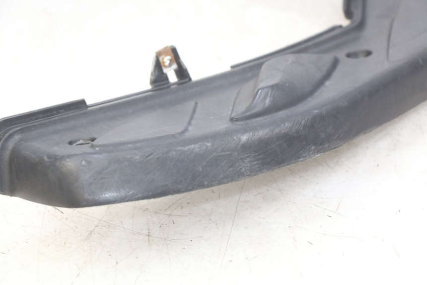 photo de TAPA REPOSAPIES PIAGGIO FLY 2T 50 (2004 - 2017) - Otra vista del artículo