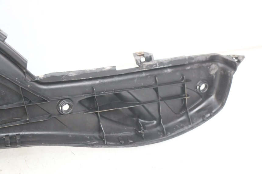 photo de TAPA REPOSAPIES PIAGGIO FLY 2T 50 (2004 - 2017) - Zoom estado de uso