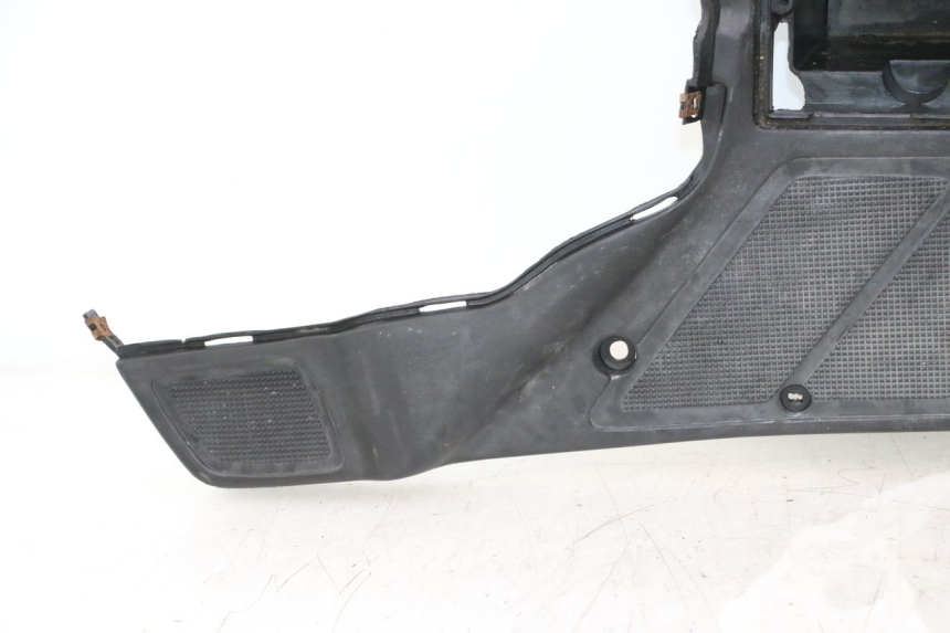 photo de TAPA REPOSAPIES KEEWAY FOCUS 50 (2006 - 2009) - Primer plano de alta resolución