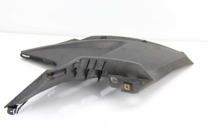 photo de TAPA REPOSAPIES IZQUIERDA KYMCO AGILITY CITY 2T 50 (2008 - 2016) - Zoom estado de uso