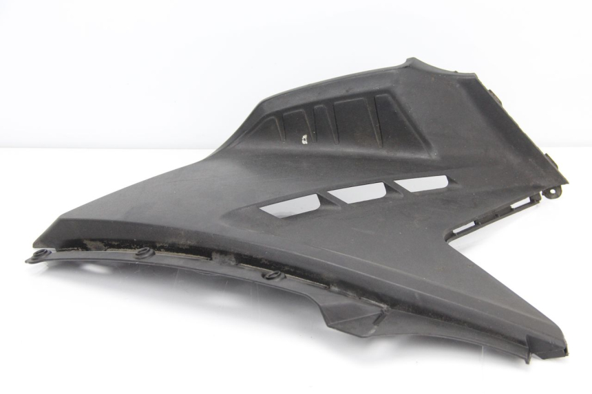 photo de TAPA REPOSAPIES IZQUIERDA KYMCO AGILITY CITY 2T 50 (2008 - 2016) - Otra perspectiva