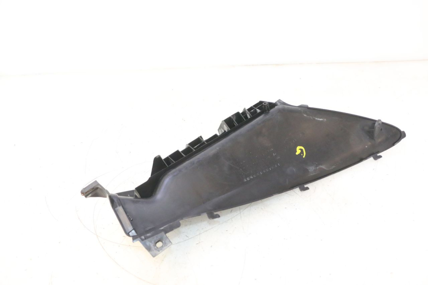 photo de PATA DE PIE IZQUIERDA SUZUKI BURGMAN 125 (2007 - 2014) - Detalle de la pieza