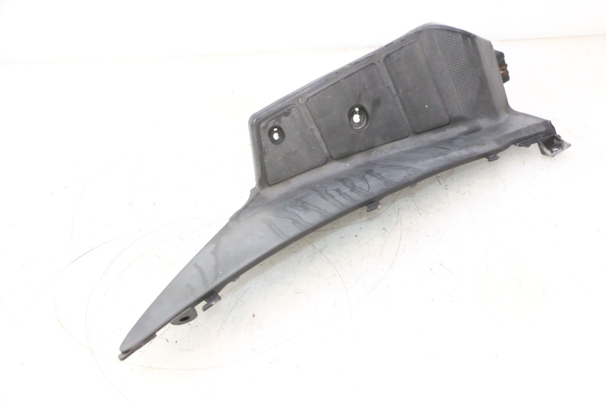 photo de PATA DE PIE IZQUIERDA SUZUKI BURGMAN 125 (2007 - 2014) - Detalles de los puntos de fijación