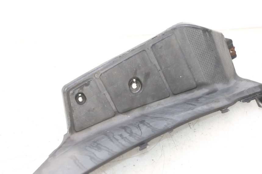 photo de PATA DE PIE IZQUIERDA SUZUKI BURGMAN 125 (2007 - 2014) - Estado de la superficie y material