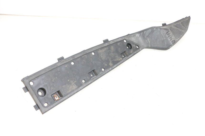 photo de PATA DE APOYO IZQUIERDA KYMCO DINK STREET 125 (2009 - 2014) - Primer plano técnico