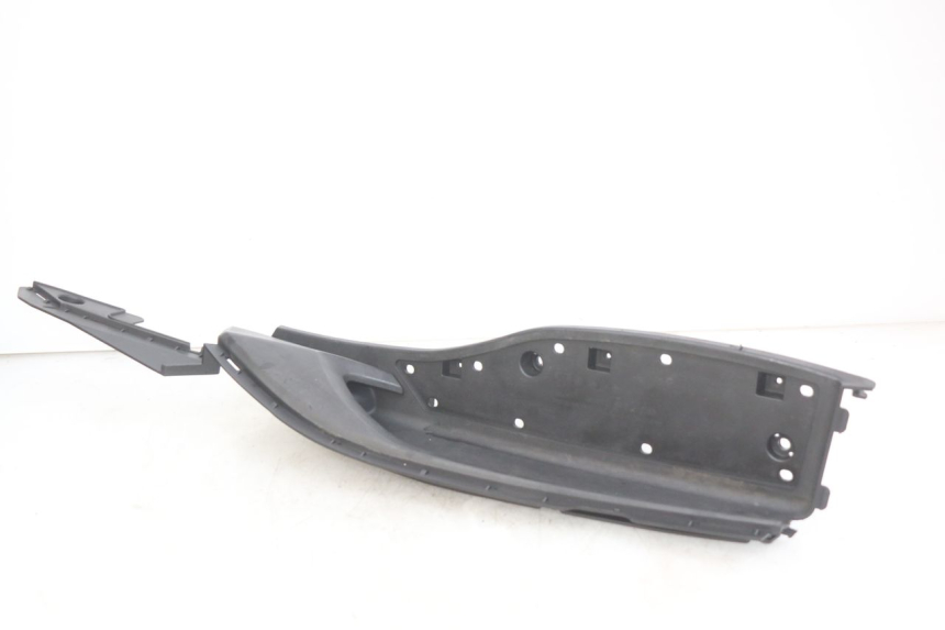 photo de PATA DE APOYO IZQUIERDA KYMCO DOWNTOWN ABS 125 (2015 - 2017) - Detalles de los puntos de fijación