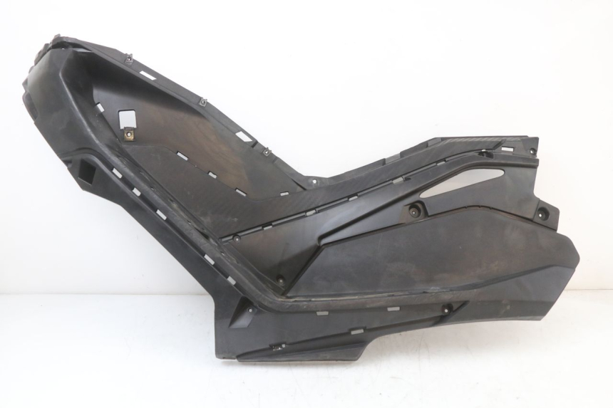 photo de TAPA REPOSAPIES IZQUIERDA LONGJIA EASY MAX 125 (2020 - 2024) - Vista principal