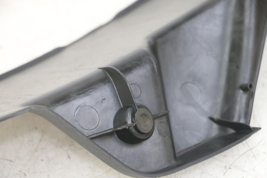 photo de TAPA REPOSAPIES IZQUIERDA PEUGEOT ELYSEO 125 (1999 - 2004) - Vista general del producto