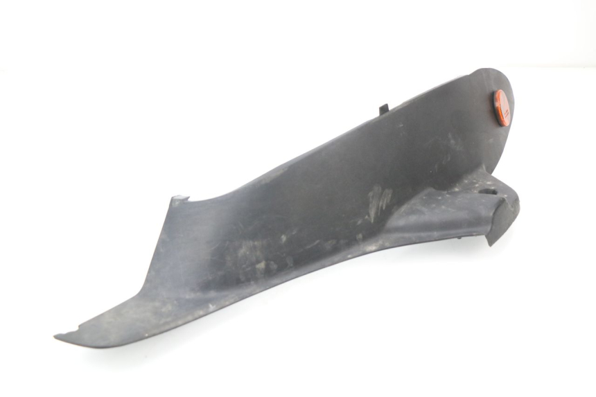 photo de TAPA REPOSAPIES IZQUIERDA PEUGEOT ELYSEO 50 (1998 - 2001) - Detalle de la pieza