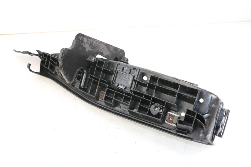photo de PATA DE APOYO IZQUIERDA HONDA FES S-WING SWING ABS 125 (2007 - 2015) - Otra perspectiva