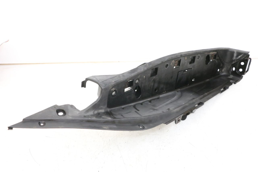 photo de PATA DE APOYO IZQUIERDA HONDA FES S-WING SWING ABS 125 (2007 - 2015) - Detalles de los puntos de fijación