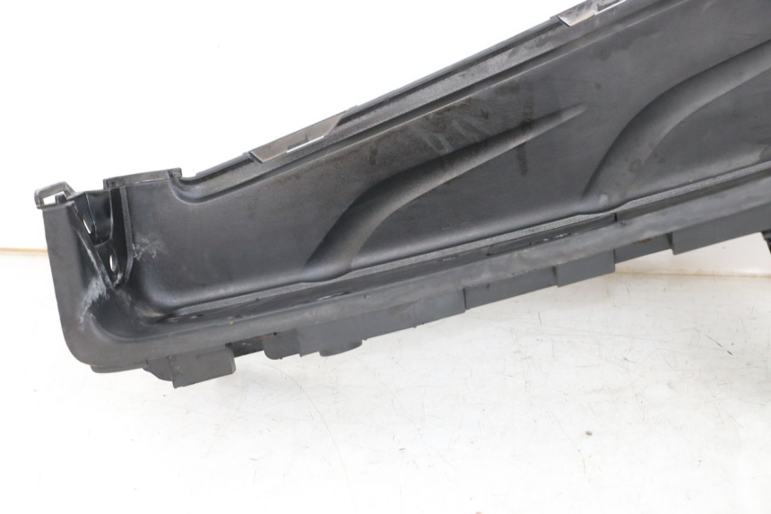 photo de PATA DE APOYO IZQUIERDA HONDA FES S-WING SWING ABS 125 (2007 - 2015) - Estado de la superficie y material