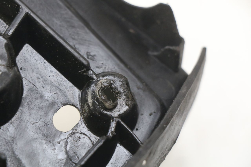 photo de PATA DE APOYO IZQUIERDA HONDA FORZA 125 (2015 - 2016) - Otra perspectiva