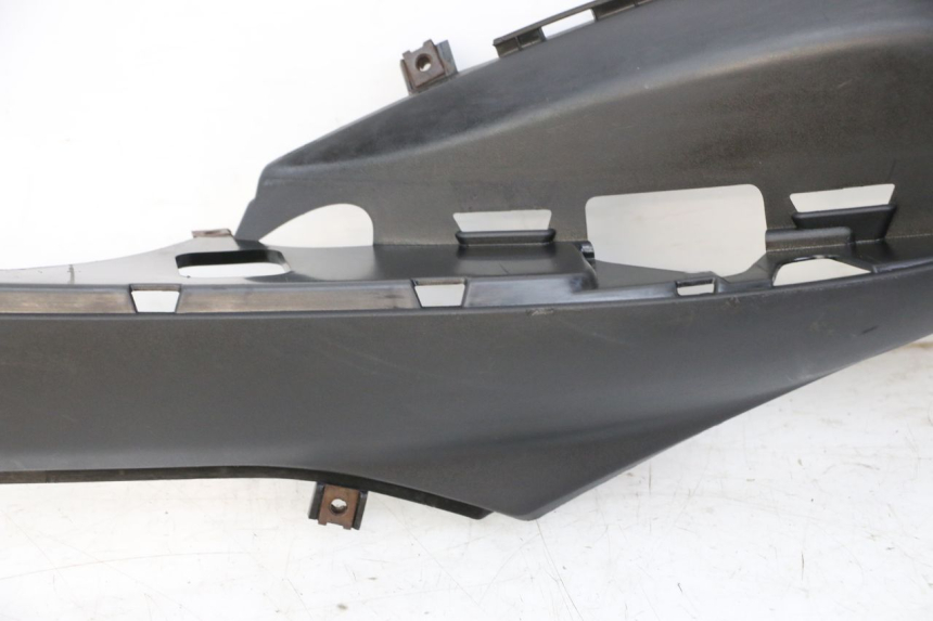 photo de TAPA REPOSAPIES IZQUIERDA MBK OVETTO ONE 2T 50 (2013 - 2017) - Otra vista del artículo