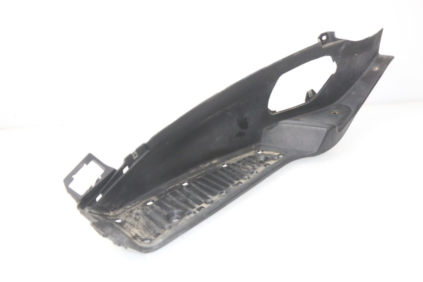 photo de TAPA REPOSAPIES IZQUIERDA PIAGGIO MP3 LT 400 (2007 - 2012) - Vista general del producto