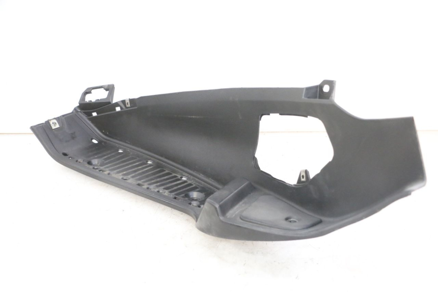 photo de TAPA REPOSAPIES IZQUIERDA PIAGGIO MP3 LT 300 (2010 - 2016) - Vista principal