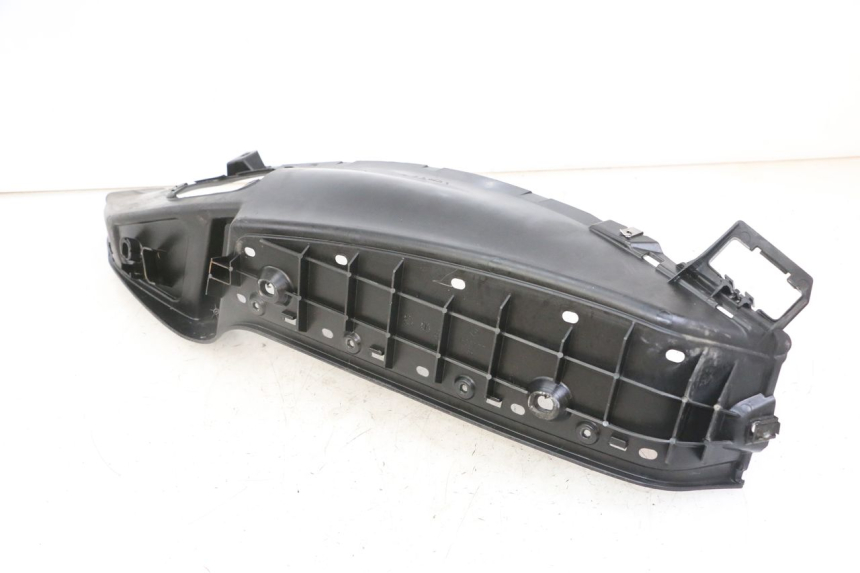 photo de TAPA REPOSAPIES IZQUIERDA PIAGGIO MP3 LT 300 (2010 - 2016) - Otra perspectiva