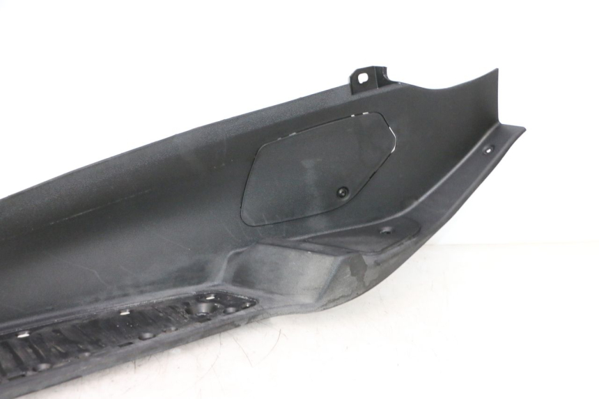 photo de PATA DE APOYO IZQUIERDA PIAGGIO MP3 LT 300 (2010 - 2016) - Detalles de los puntos de fijación
