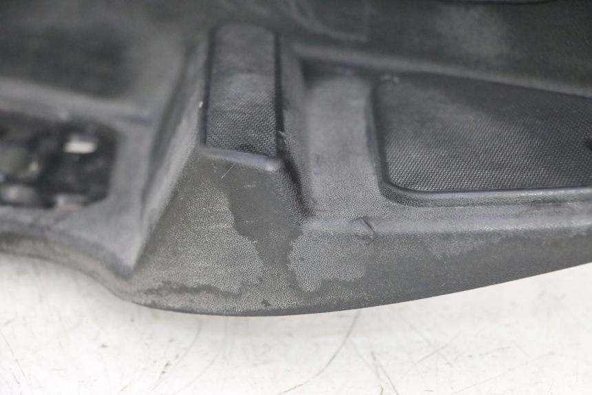 photo de PATA DE APOYO IZQUIERDA PIAGGIO MP3 LT 300 (2010 - 2016) - Estado de la superficie y material