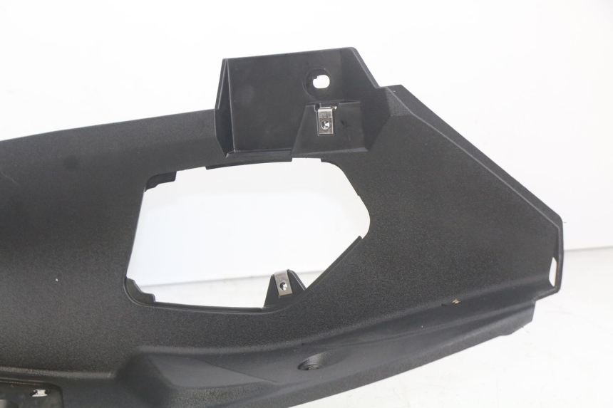 photo de PATA DE PIE IZQUIERDA PIAGGIO MP3 500 (2014 - 2017) - Detalles de los puntos de fijación