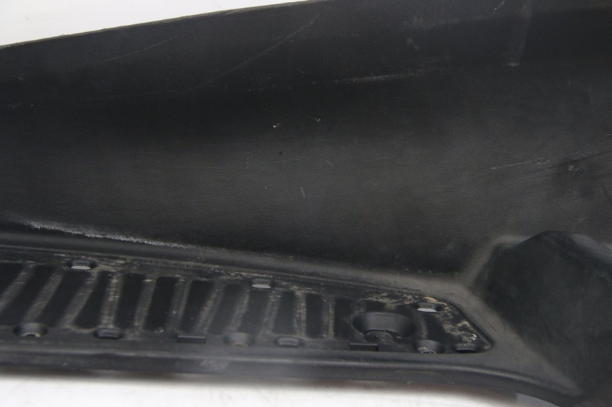 photo de PATA DE PIE IZQUIERDA PIAGGIO MP3 125 (2006 - 2014) - Zoom estado de uso