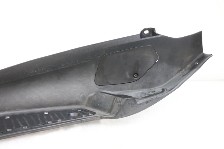 photo de PATA DE PIE IZQUIERDA PIAGGIO MP3 125 (2006 - 2014) - Otra perspectiva