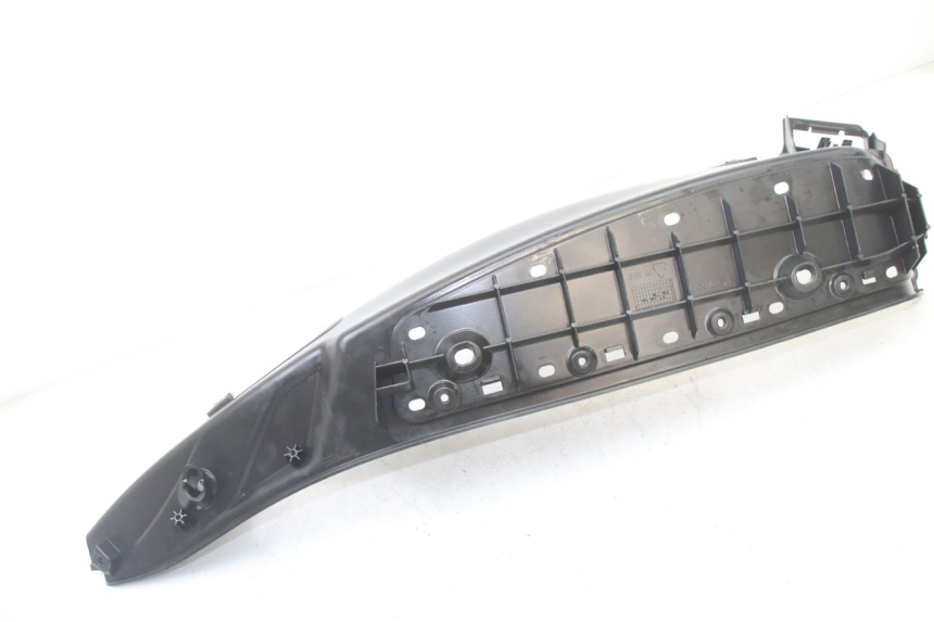 photo de PATA DE PIE IZQUIERDA PIAGGIO MP3 500 (2014 - 2017) - Estado de la superficie y material