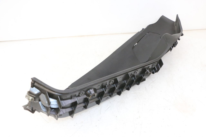 photo de PATA DE APOYO IZQUIERDA PIAGGIO MP3 500 (2011 - 2015) - Detalle de la pieza