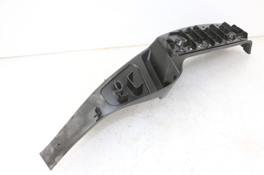 photo de PATA DE APOYO IZQUIERDA PIAGGIO MP3 500 (2011 - 2015) - Primer plano técnico