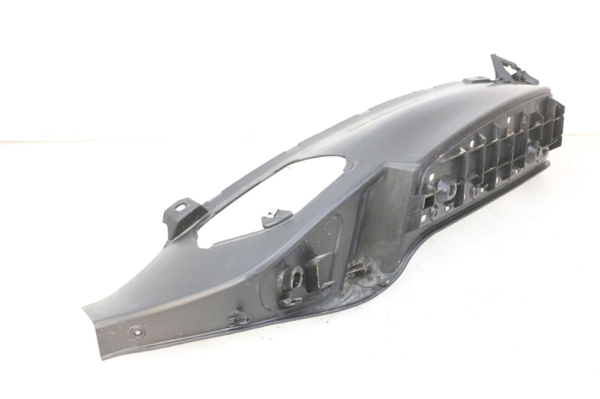 photo de TAPA REPOSAPIES IZQUIERDA PIAGGIO MP3 RL 250 (2006 - 2010) - Zoom estado de uso