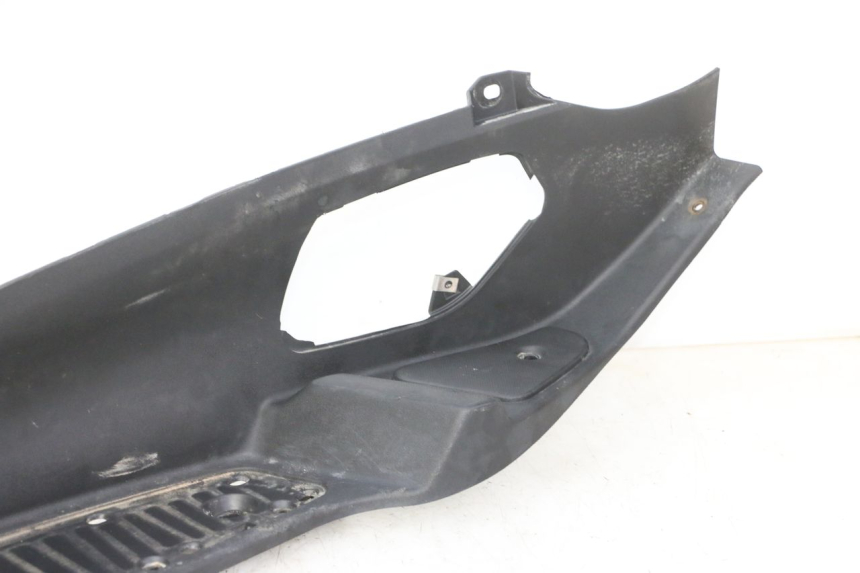 photo de TAPA REPOSAPIES IZQUIERDA PIAGGIO MP3 RL 250 (2006 - 2010) - Vista general del producto