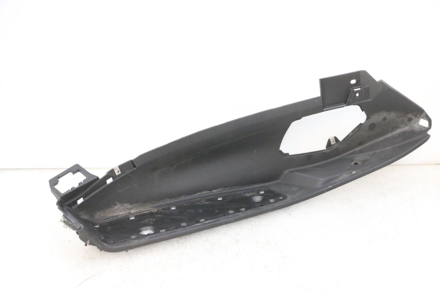 photo de TAPA REPOSAPIES IZQUIERDA PIAGGIO MP3 500 (2016 - 2018) - Vista principal