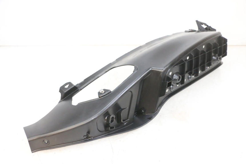 photo de TAPA REPOSAPIES IZQUIERDA PIAGGIO MP3 RL 250 (2006 - 2010) - Zoom estado de uso