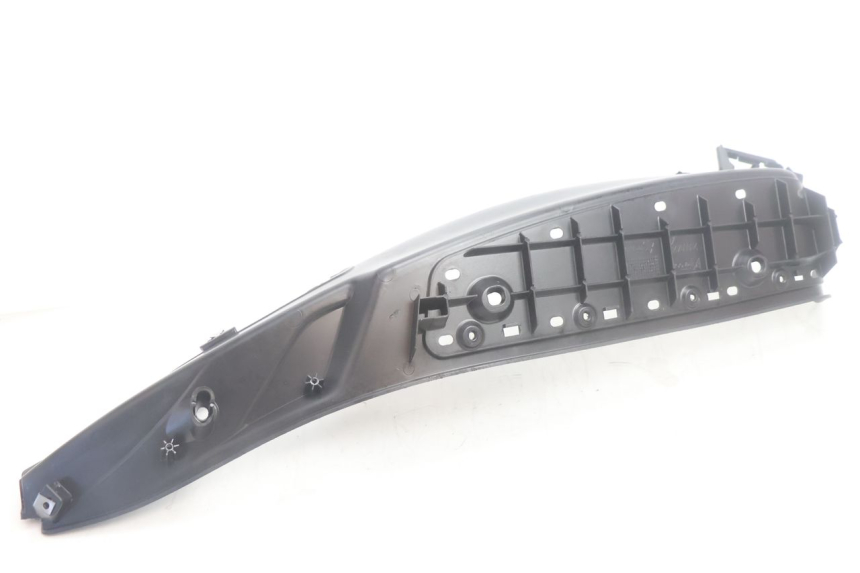 photo de TAPA REPOSAPIES IZQUIERDA PIAGGIO MP3 500 (2016 - 2018) - Vista general del producto