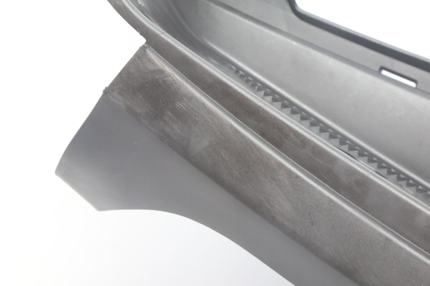 photo de TAPA REPOSAPIES IZQUIERDA YAMAHA N-MAX NMAX 125 (2021 - 2024) - Detalle de la pieza