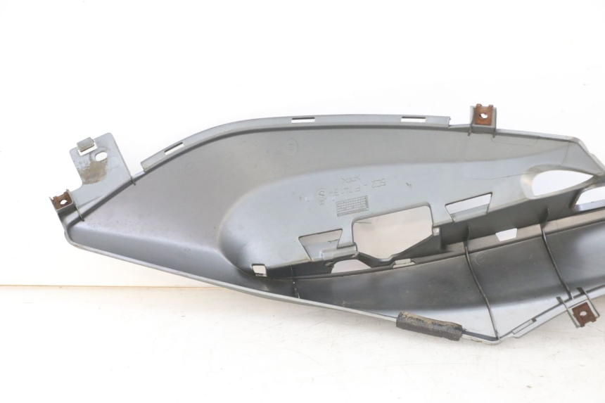 photo de TAPA REPOSAPIES IZQUIERDA MBK OVETTO 4T 50 (2008 - 2016) - Vista general del producto