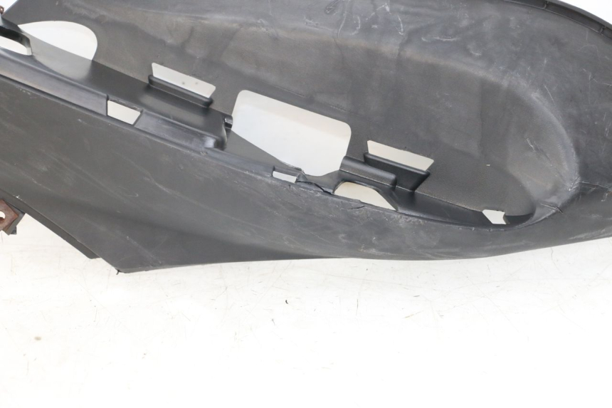 photo de TAPA REPOSAPIES IZQUIERDA MBK OVETTO ONE 2T 50 (2013 - 2017) - Otra vista del artículo