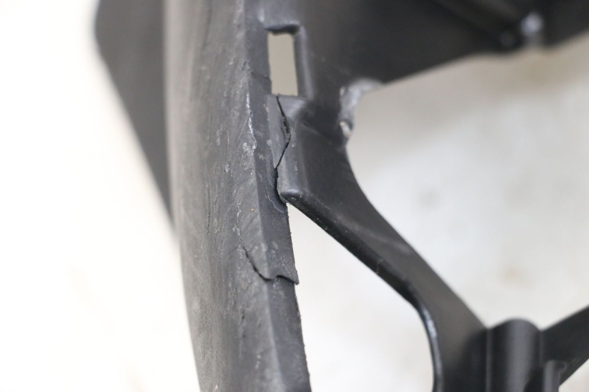 photo de TAPA REPOSAPIES IZQUIERDA MBK OVETTO ONE 2T 50 (2013 - 2017) - Zoom estado de uso